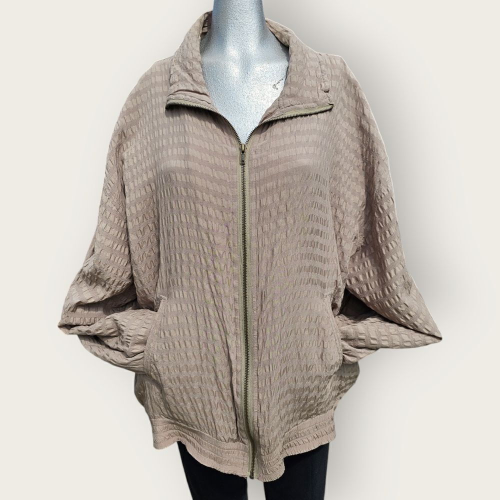 ✨ Vintage Passion Collections Silk Jacket – Oversized, Size L ✨